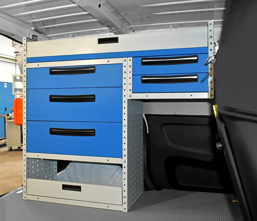 Drawers and compartments with doors on Combo Syncro Canada