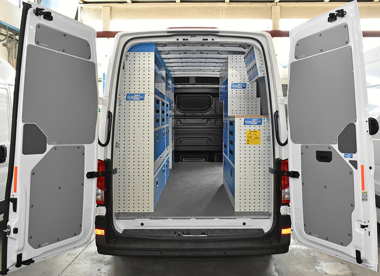 Complete equipment for the MAN TGE L4H3 van from Syncro System Canada