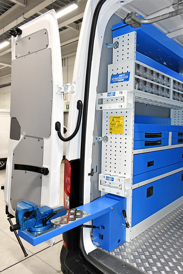 Open tilting clamp holder on MAN TGE L4 H3 Syncro System Canada