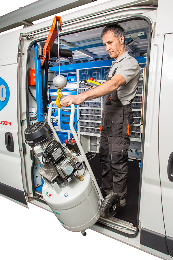 Syncro Canada presents its van crane