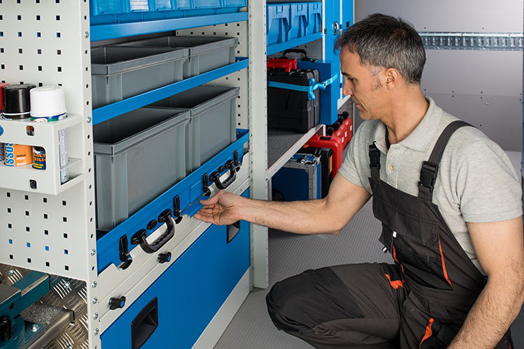 Syncro Canada removable case tray