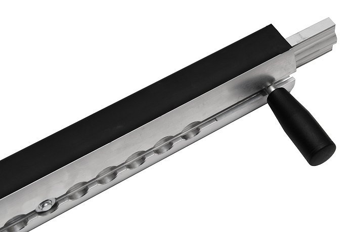 Syncro Canada new load restraint bar locking system