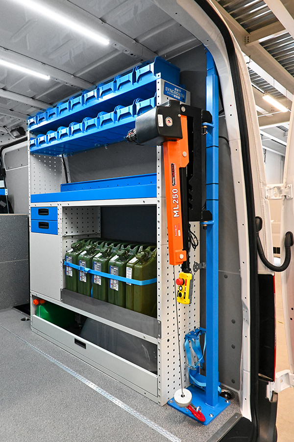 Syncro Canada presents its van crane