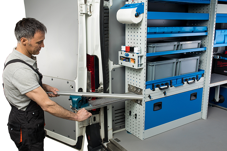 Use of Syncro Canada removable clamp holder