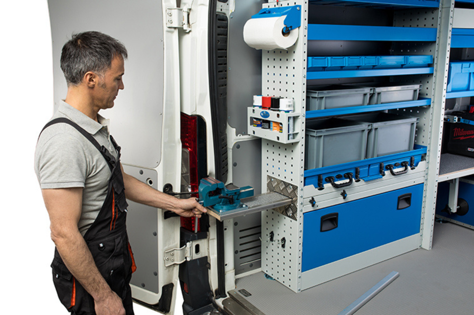 3_removable clamp Syncro Canada