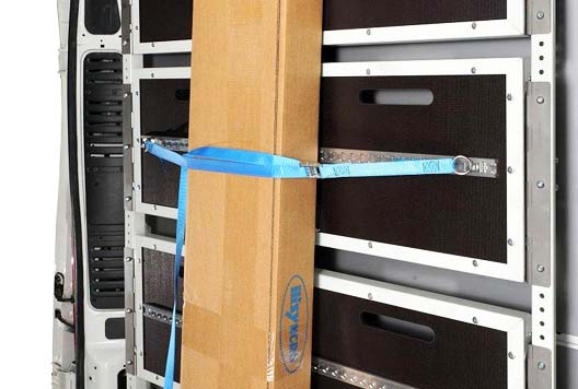 Load securing on closed folding shelves Syncro Canada