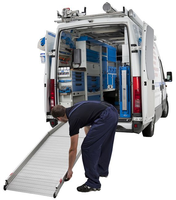 Daily with Syncro Canada loading ramp