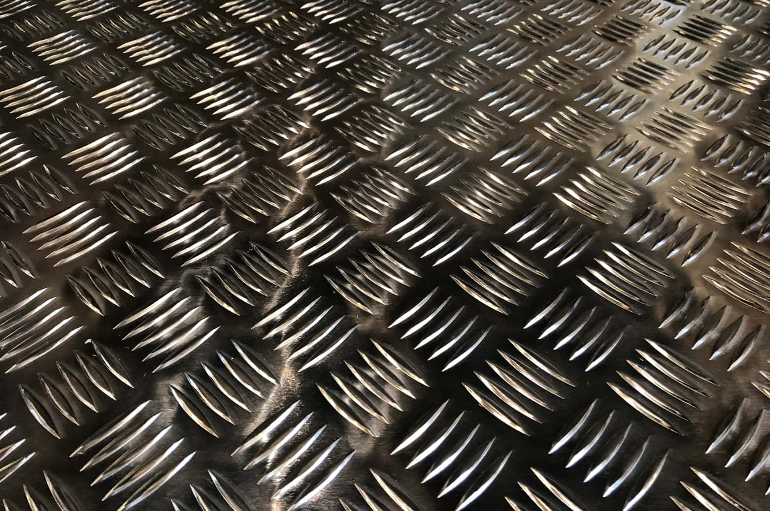 3_Syncro Canada checkered floor panel